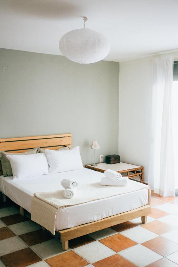 La Casa Rossa Villa อาโยส นิกีตัส ภายนอก รูปภาพ