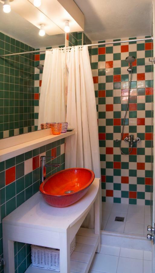 La Casa Rossa Villa อาโยส นิกีตัส ภายนอก รูปภาพ
